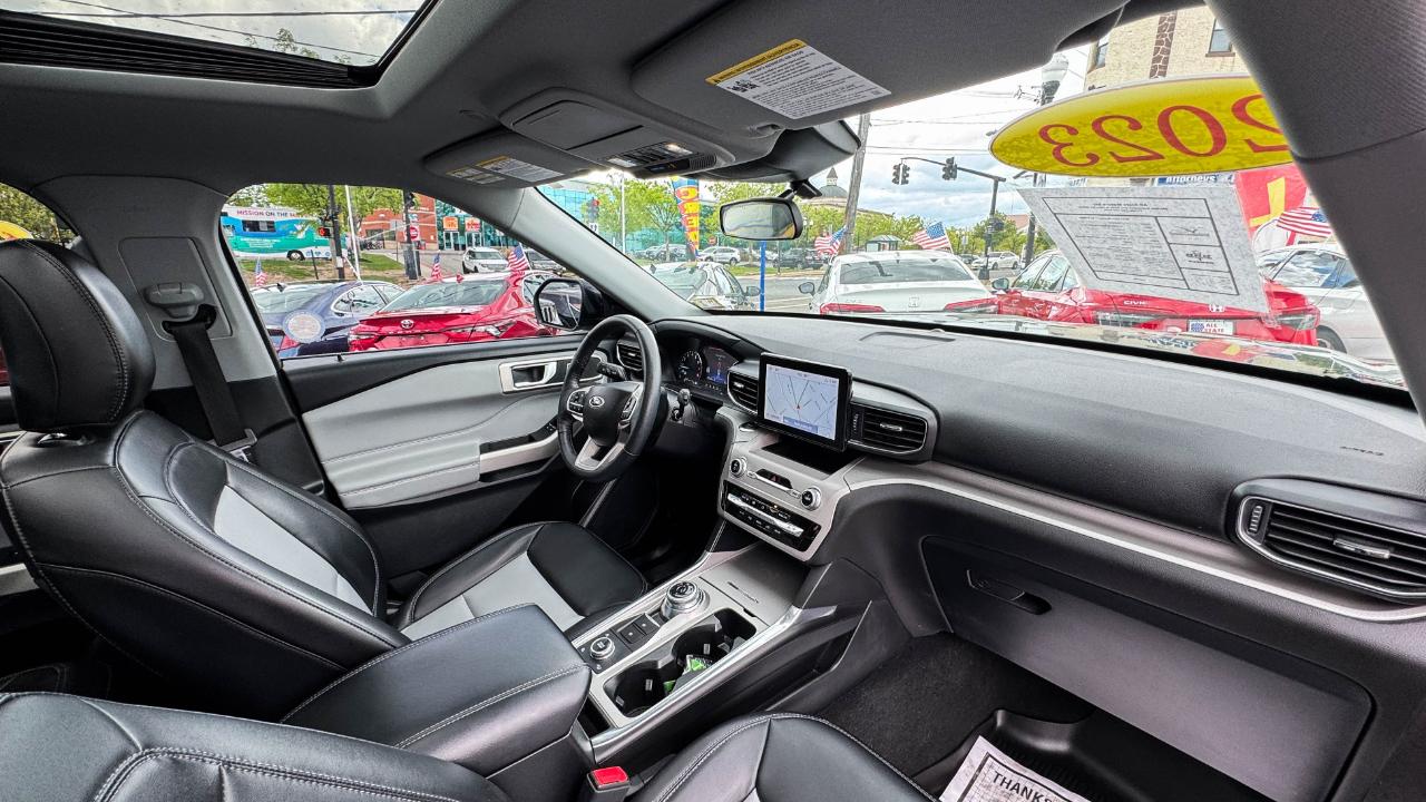 Ford Explorer XLT 4WD 2023