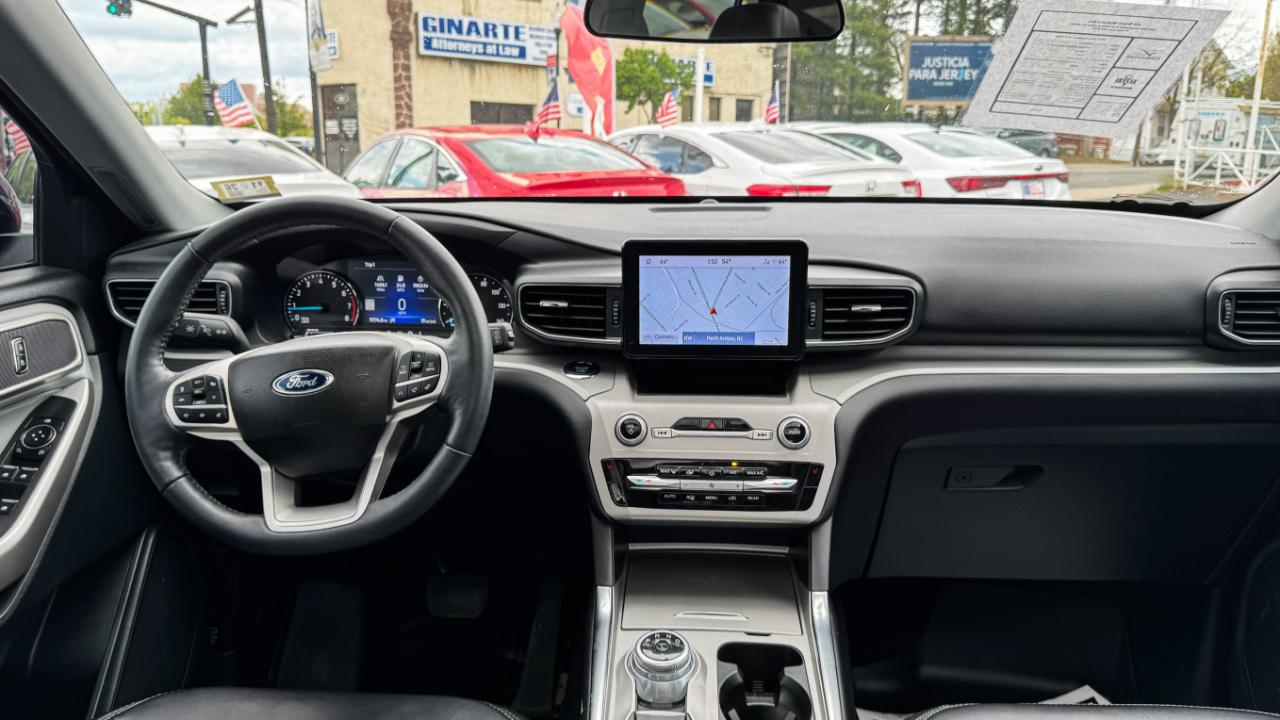 Ford Explorer XLT 4WD 2023