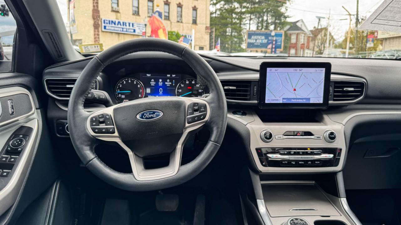 Ford Explorer XLT 4WD 2023