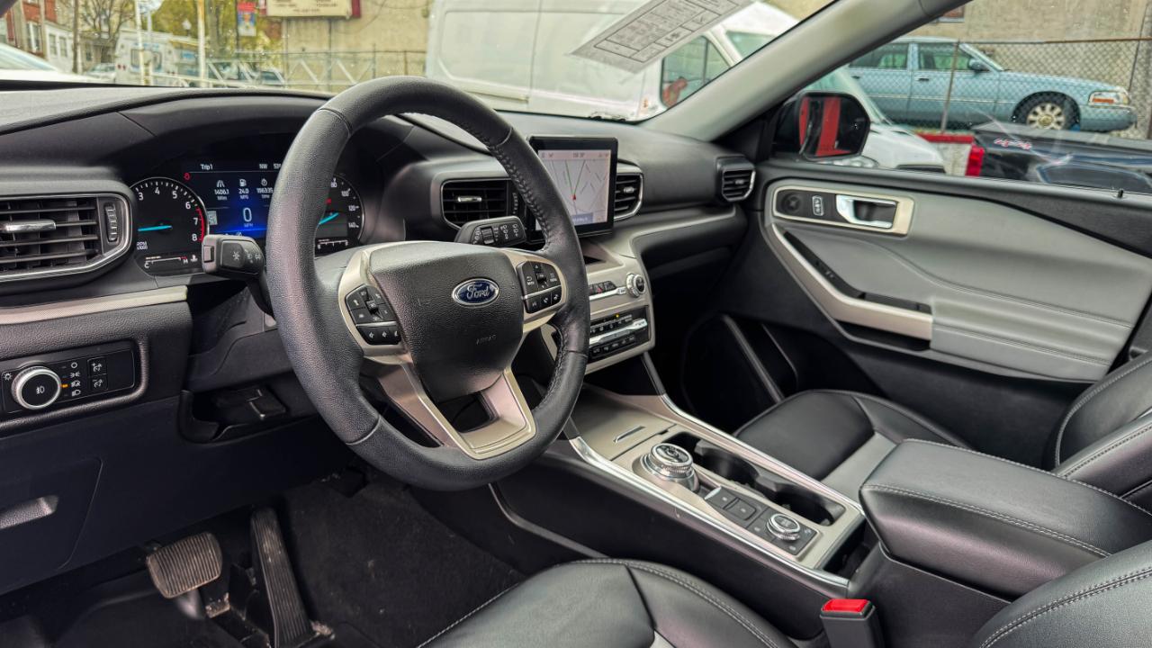 Ford Explorer XLT 4WD 2023