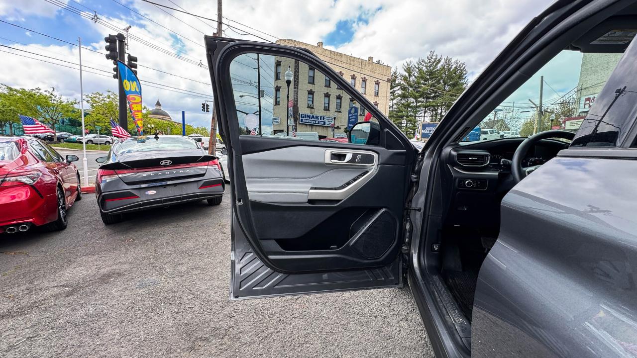 Ford Explorer XLT 4WD 2023