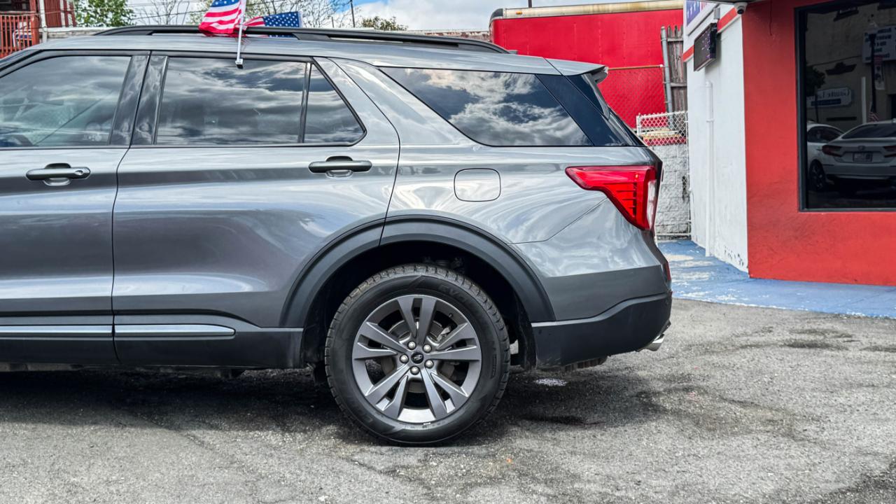 Ford Explorer XLT 4WD 2023
