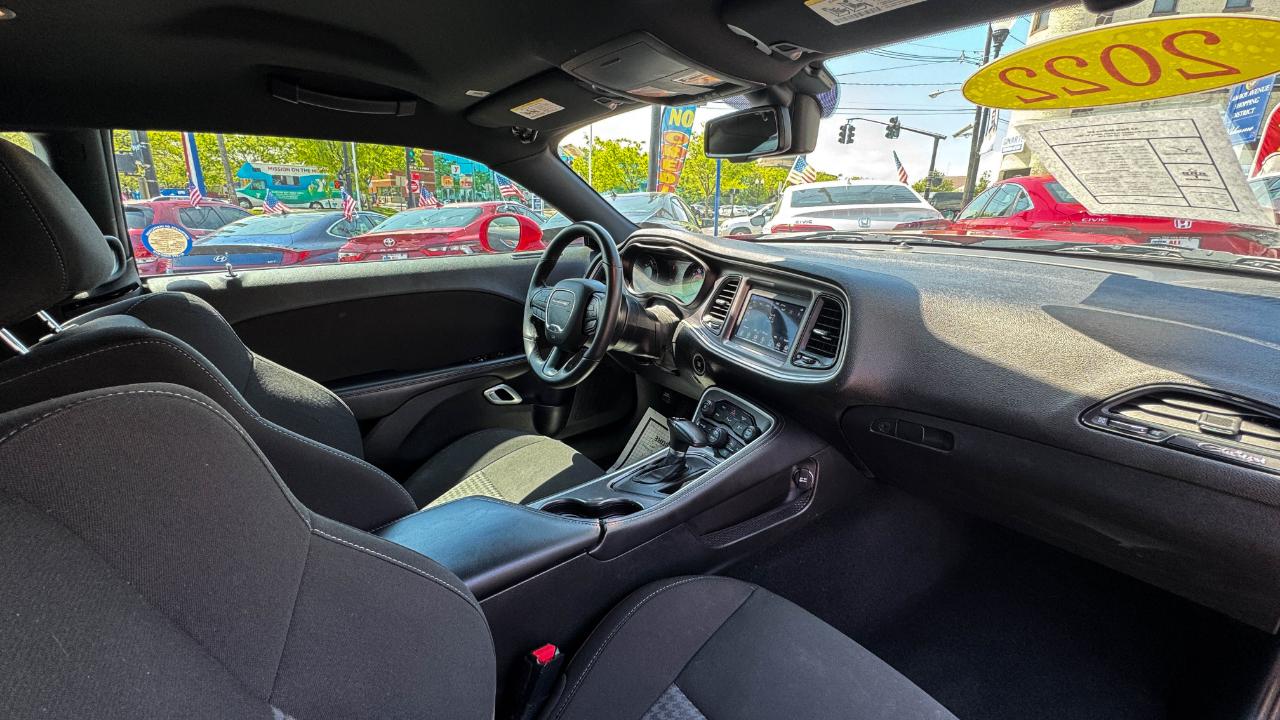 Dodge Challenger GT RWD 2022