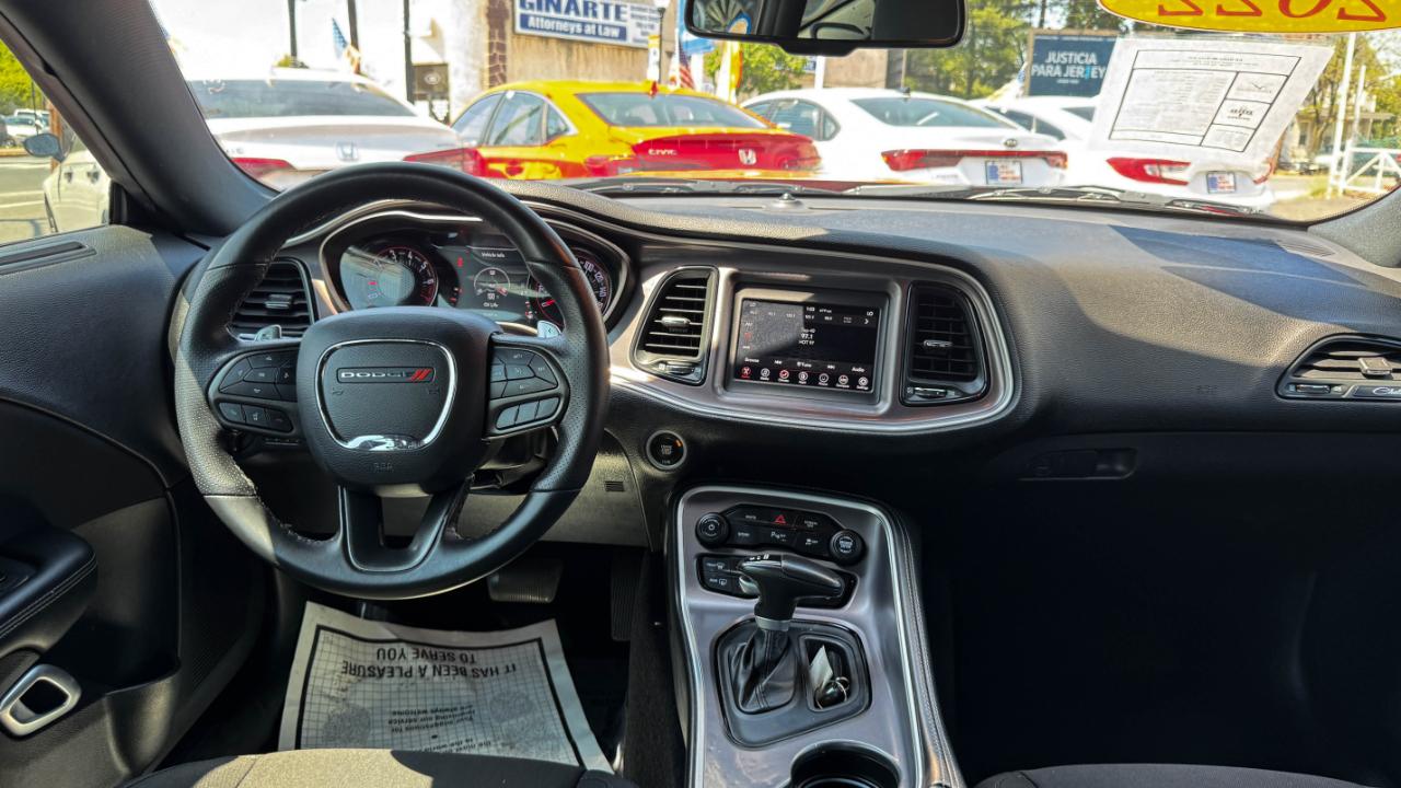 Dodge Challenger GT RWD 2022