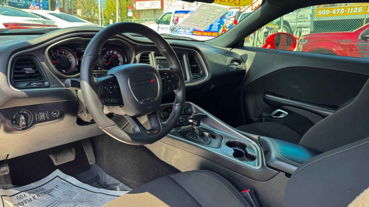 Dodge Challenger GT RWD 2022