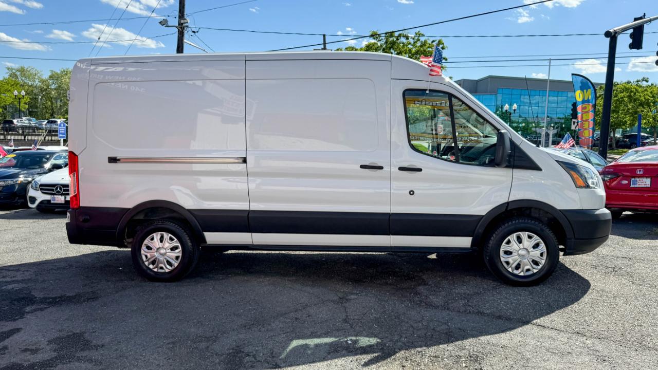 Ford Transit Van T-250 148" Med Rf 9000 GVWR Sliding RH Dr 2019