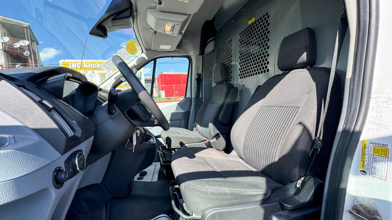 Ford Transit Van T-250 148" Med Rf 9000 GVWR Sliding RH Dr 2019