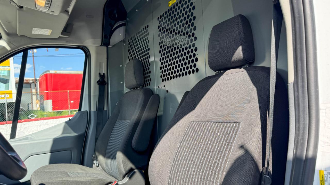 Ford Transit Van T-250 148" Med Rf 9000 GVWR Sliding RH Dr 2019