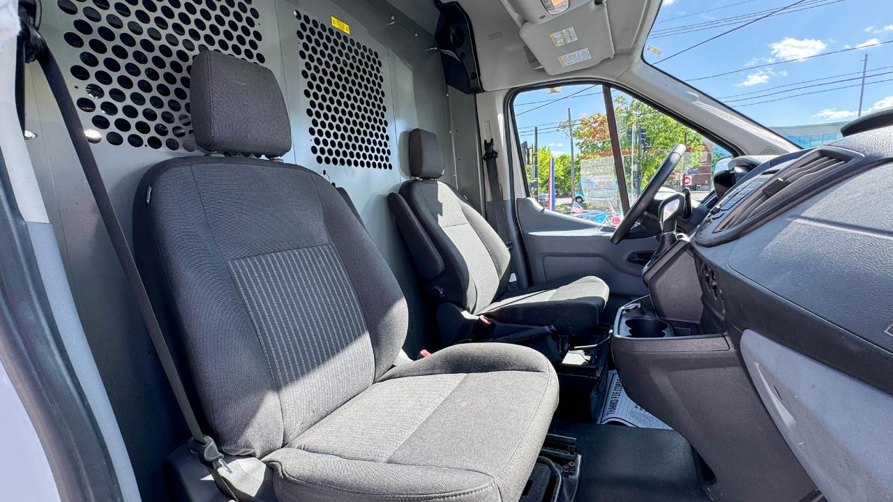 Ford Transit Van T-250 148" Med Rf 9000 GVWR Sliding RH Dr 2019