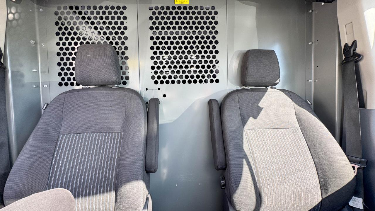 Ford Transit Van T-250 148" Med Rf 9000 GVWR Sliding RH Dr 2019