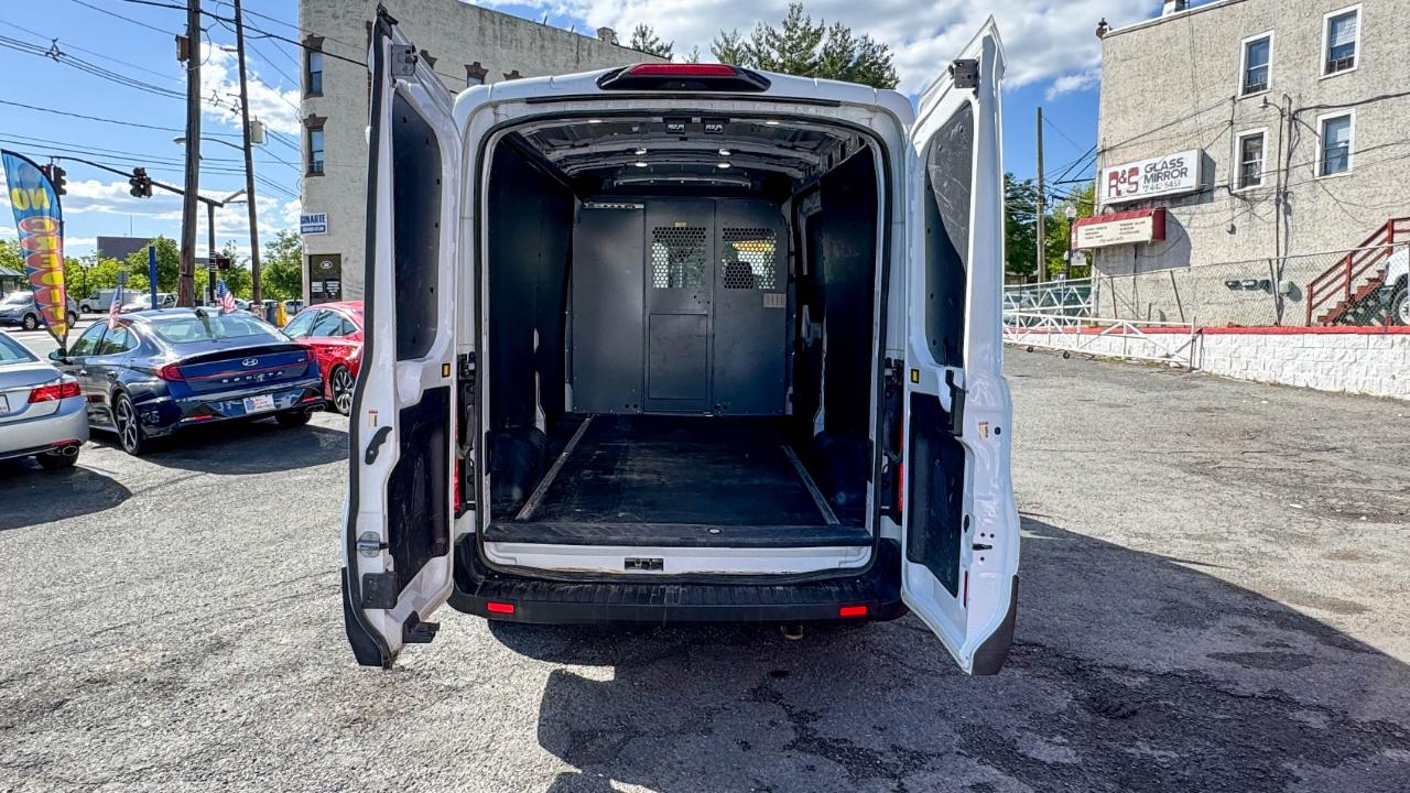 Ford Transit Van T-250 148" Med Rf 9000 GVWR Sliding RH Dr 2019