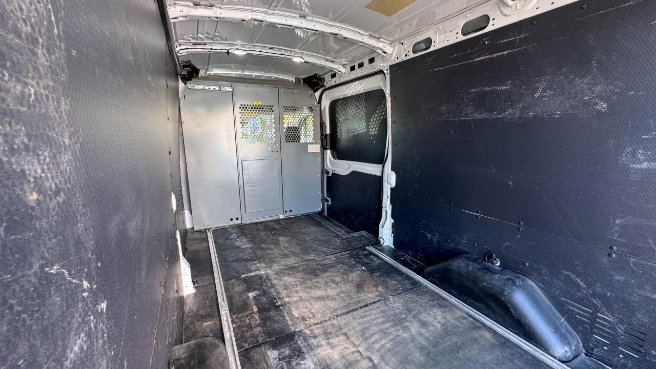 Ford Transit Van T-250 148" Med Rf 9000 GVWR Sliding RH Dr 2019