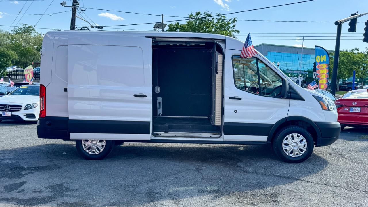 Ford Transit Van T-250 148" Med Rf 9000 GVWR Sliding RH Dr 2019
