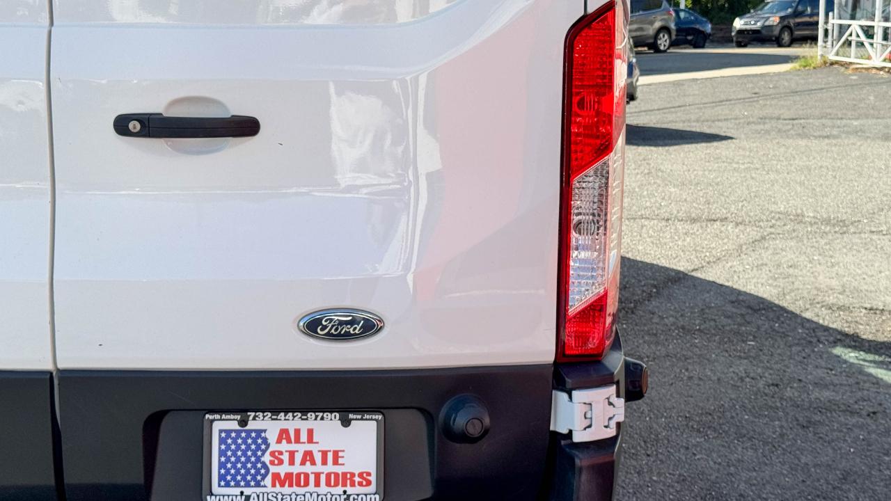 Ford Transit Van T-250 148" Med Rf 9000 GVWR Sliding RH Dr 2019