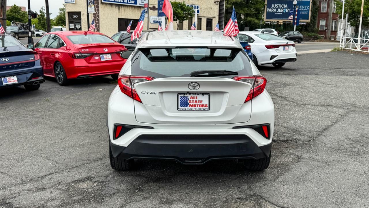 Toyota C-HR XLE 4D SUV 2020