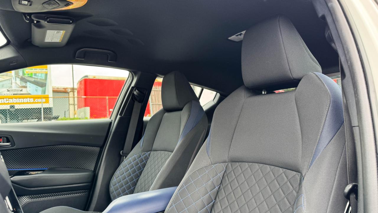 Toyota C-HR XLE 4D SUV 2020