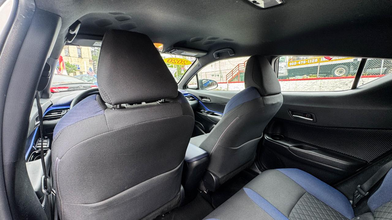 Toyota C-HR XLE 4D SUV 2020