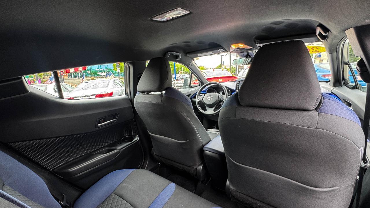 Toyota C-HR XLE 4D SUV 2020