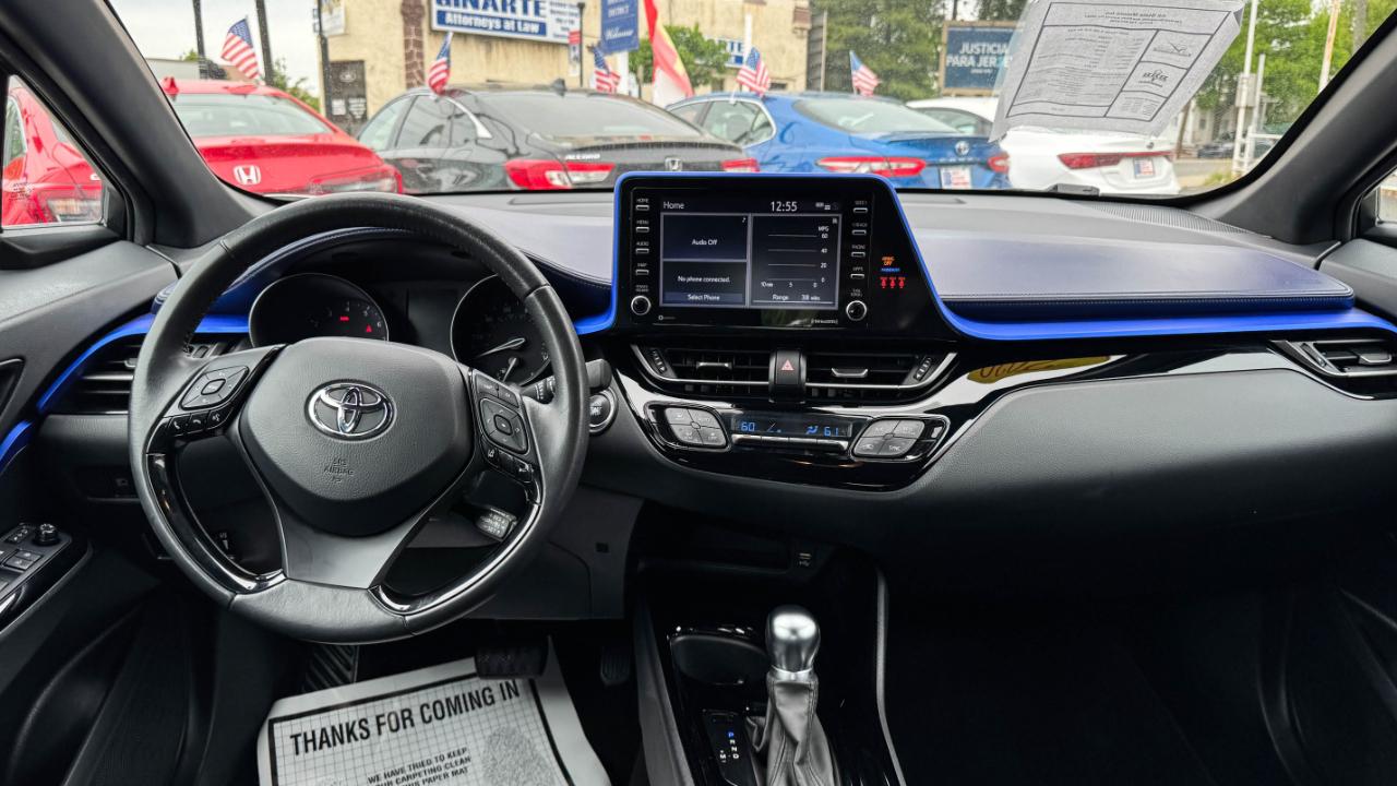 Toyota C-HR XLE 4D SUV 2020