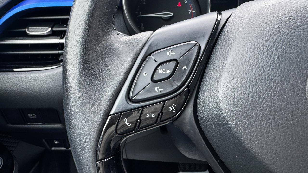 Toyota C-HR XLE 4D SUV 2020
