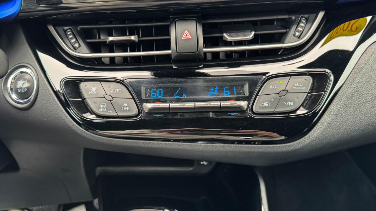 Toyota C-HR XLE 4D SUV 2020