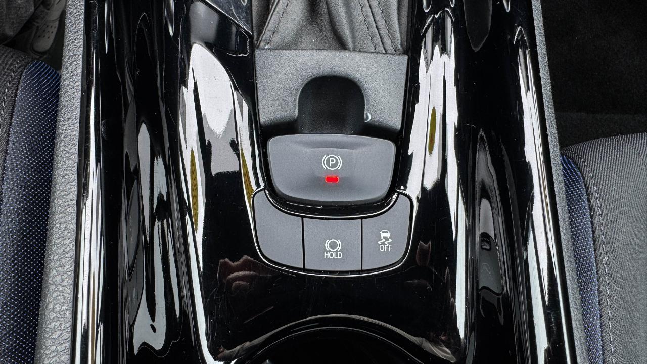 Toyota C-HR XLE 4D SUV 2020