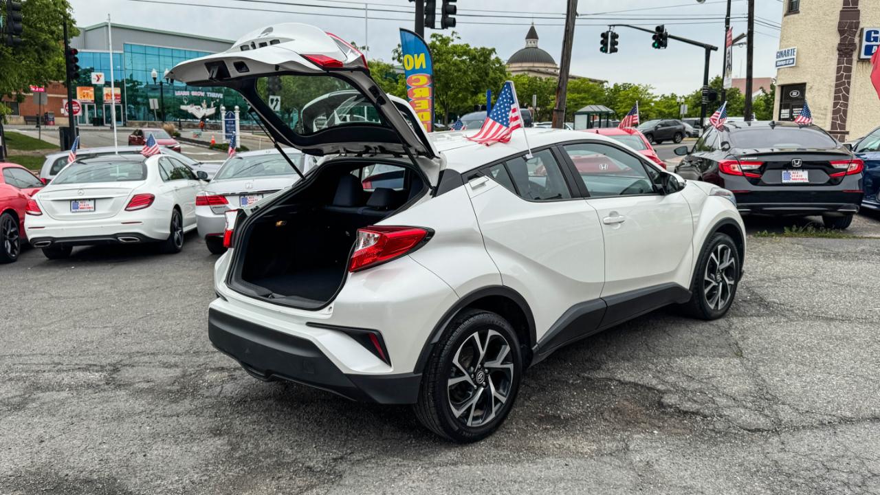 Toyota C-HR XLE 4D SUV 2020