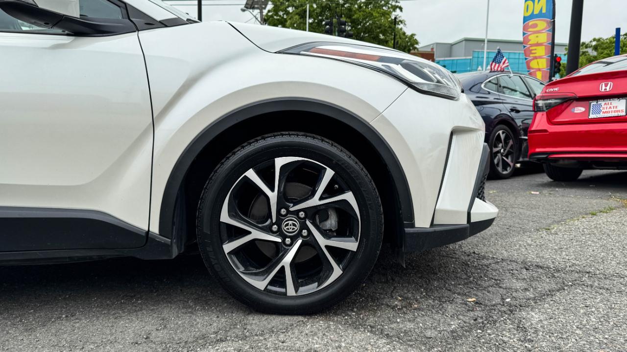 Toyota C-HR XLE 4D SUV 2020