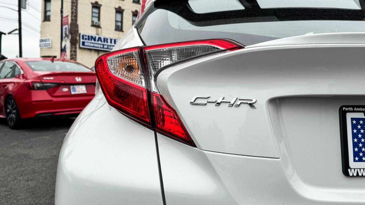 Toyota C-HR XLE 4D SUV 2020