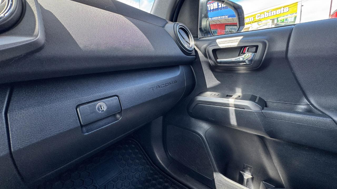 Toyota Tacoma 4WD TRD Off Road Double Cab 5' Bed V6 AT (Natl) 2020