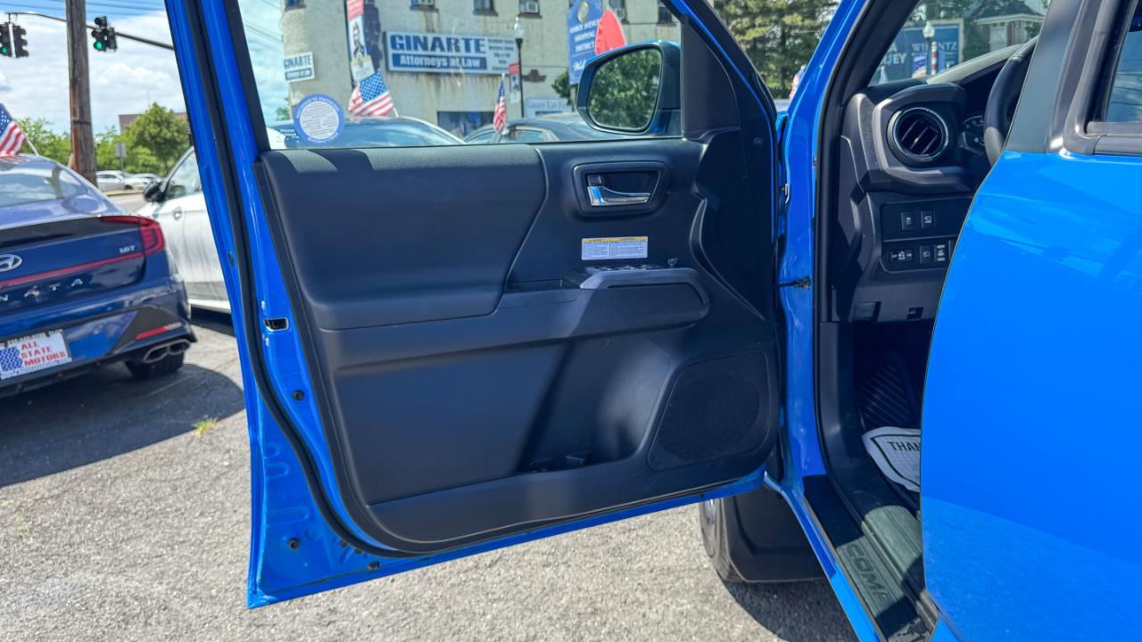 Toyota Tacoma 4WD TRD Off Road Double Cab 5' Bed V6 AT (Natl) 2020