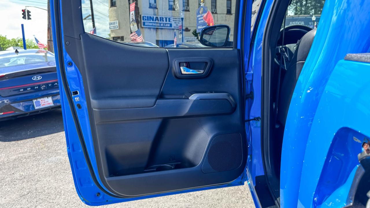 Toyota Tacoma 4WD TRD Off Road Double Cab 5' Bed V6 AT (Natl) 2020