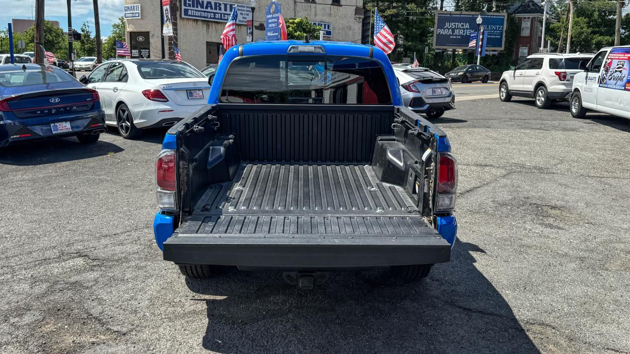 Toyota Tacoma 4WD TRD Off Road Double Cab 5' Bed V6 AT (Natl) 2020