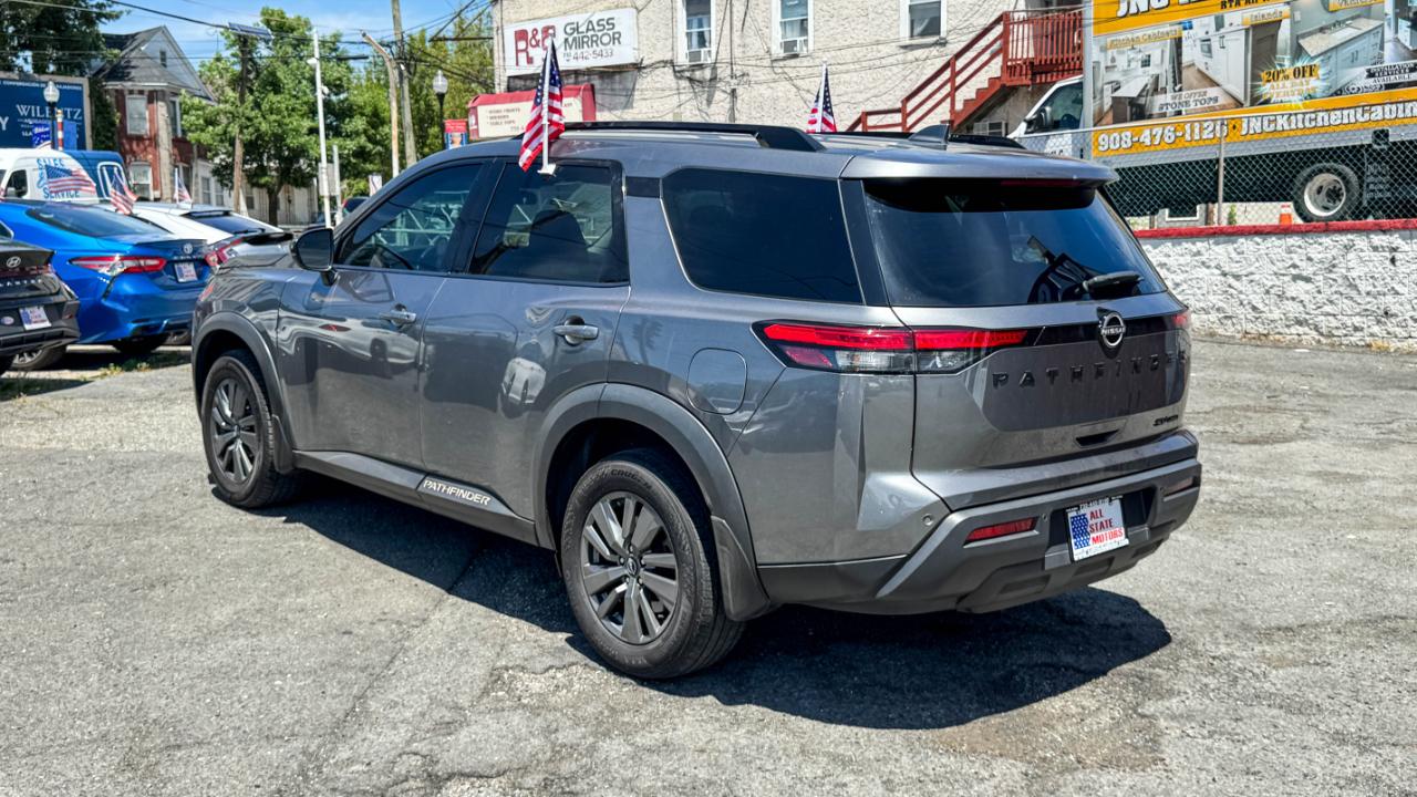 Nissan Pathfinder SV 4WD 2023