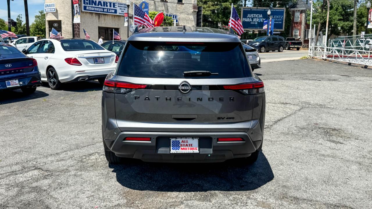 Nissan Pathfinder SV 4WD 2023