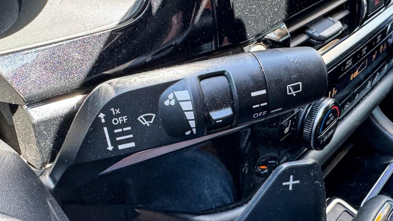 Nissan Pathfinder SV 4WD 2023