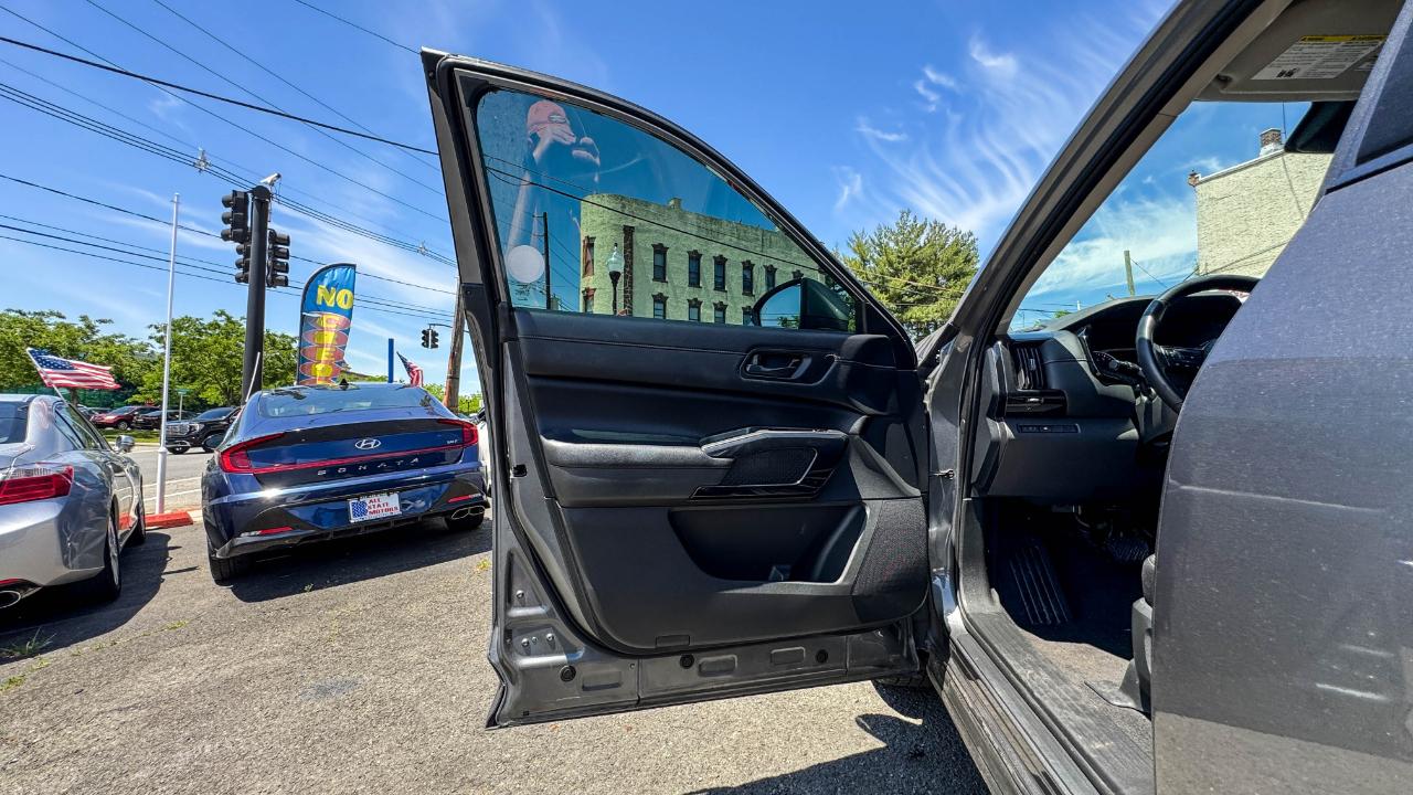 Nissan Pathfinder SV 4WD 2023