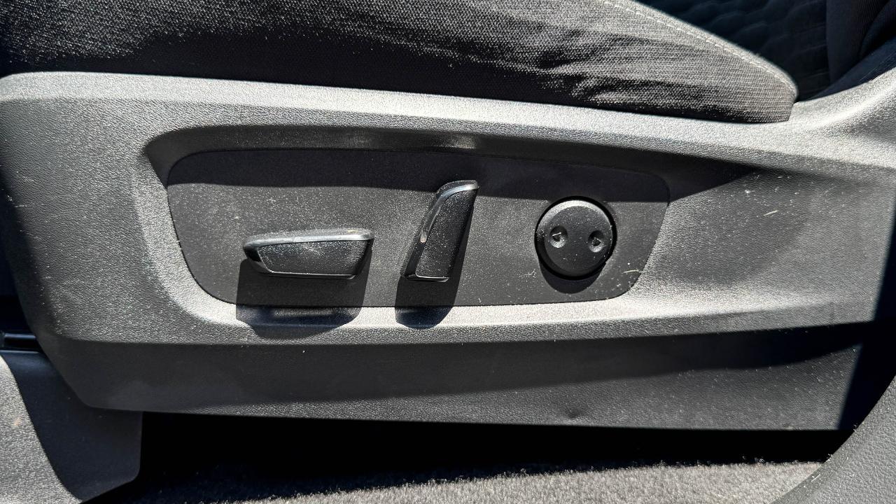 Nissan Pathfinder SV 4WD 2023
