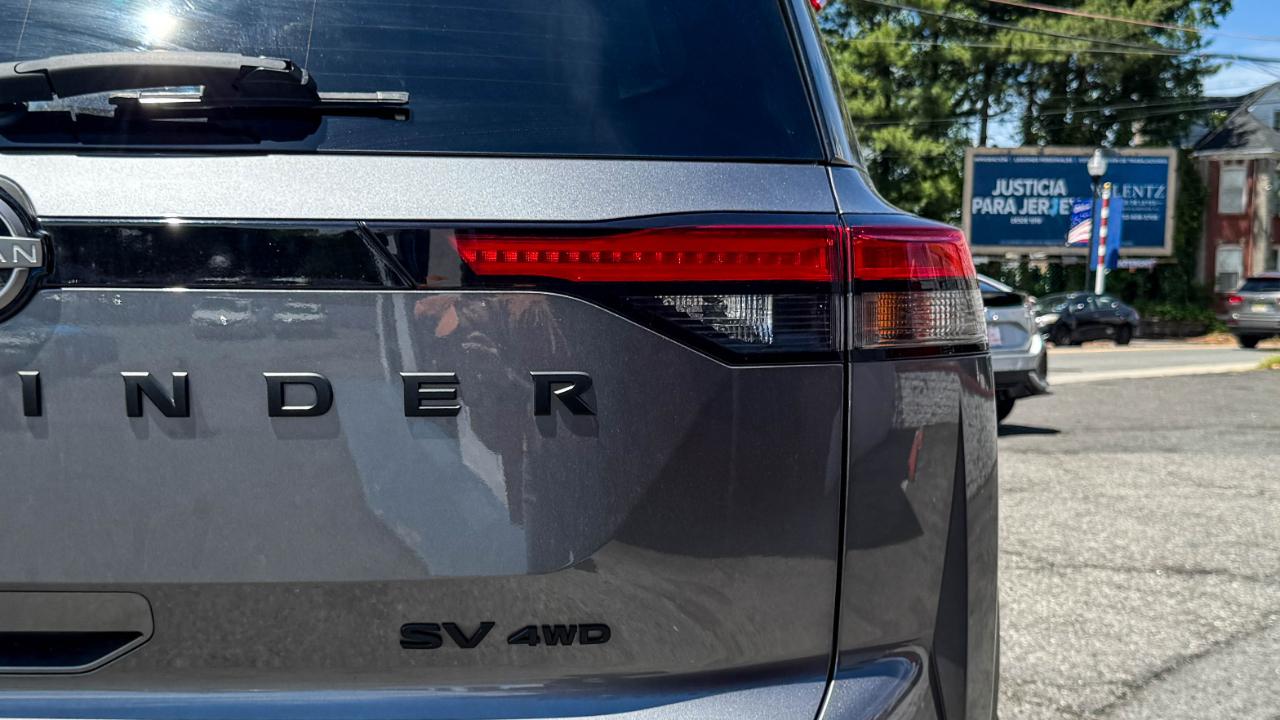 Nissan Pathfinder SV 4WD 2023