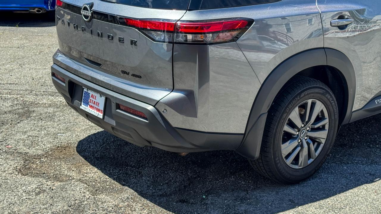 Nissan Pathfinder SV 4WD 2023