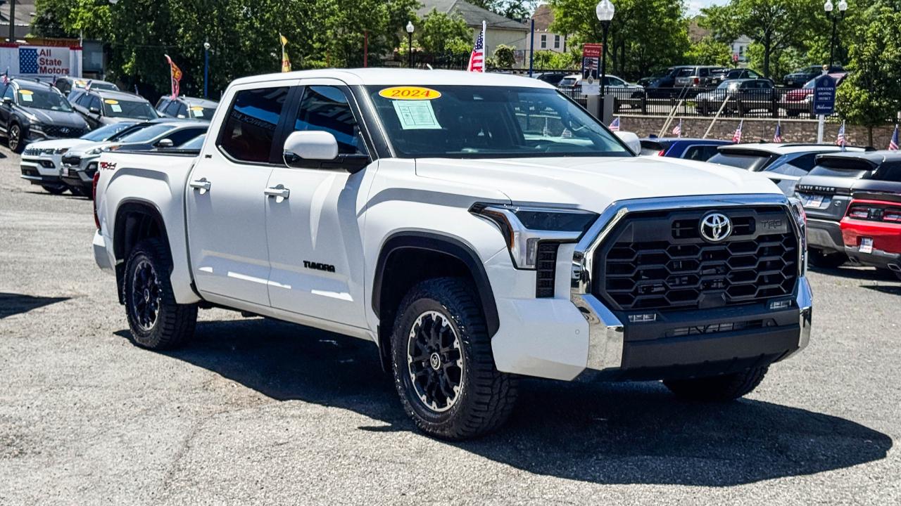 Toyota Tundra 4WD SR5 CrewMax 5.5' Bed (Natl) 2024