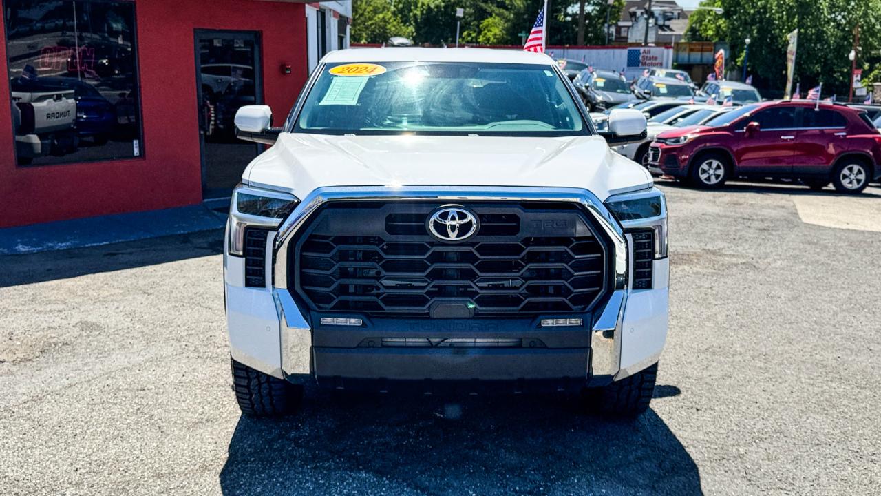 Toyota Tundra 4WD SR5 CrewMax 5.5' Bed (Natl) 2024