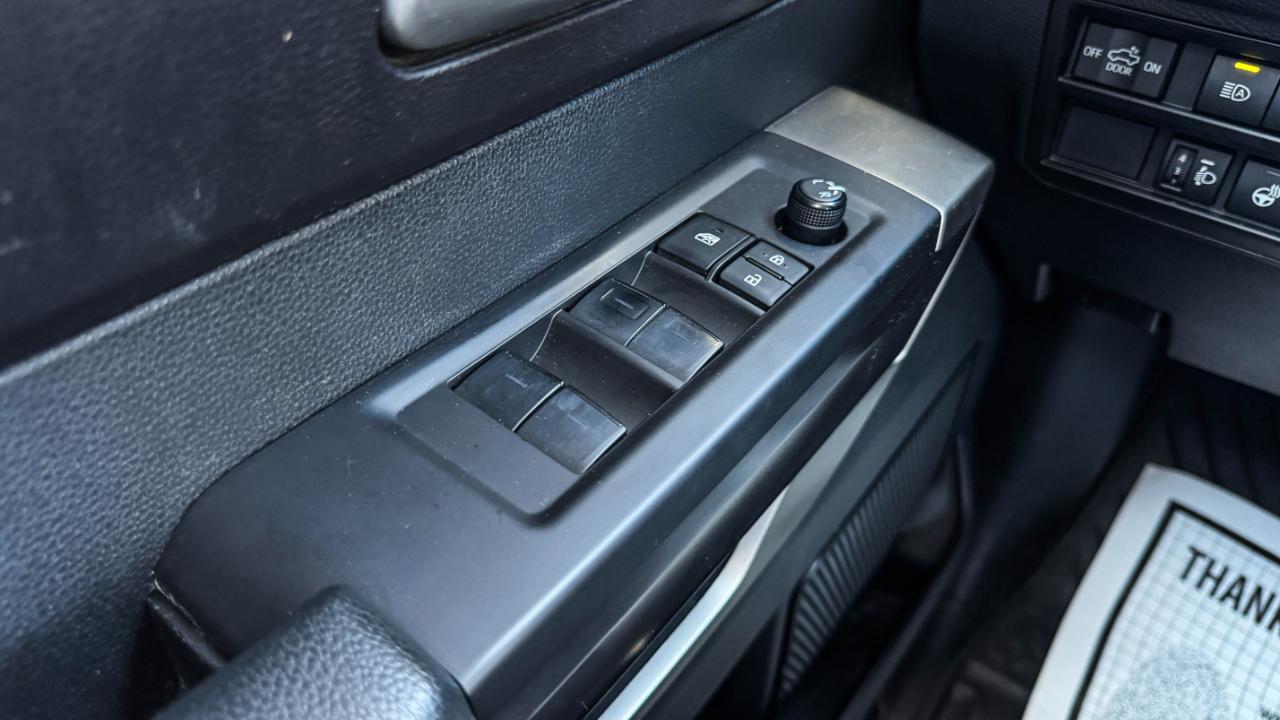 Toyota Tundra 4WD SR5 CrewMax 5.5' Bed (Natl) 2024