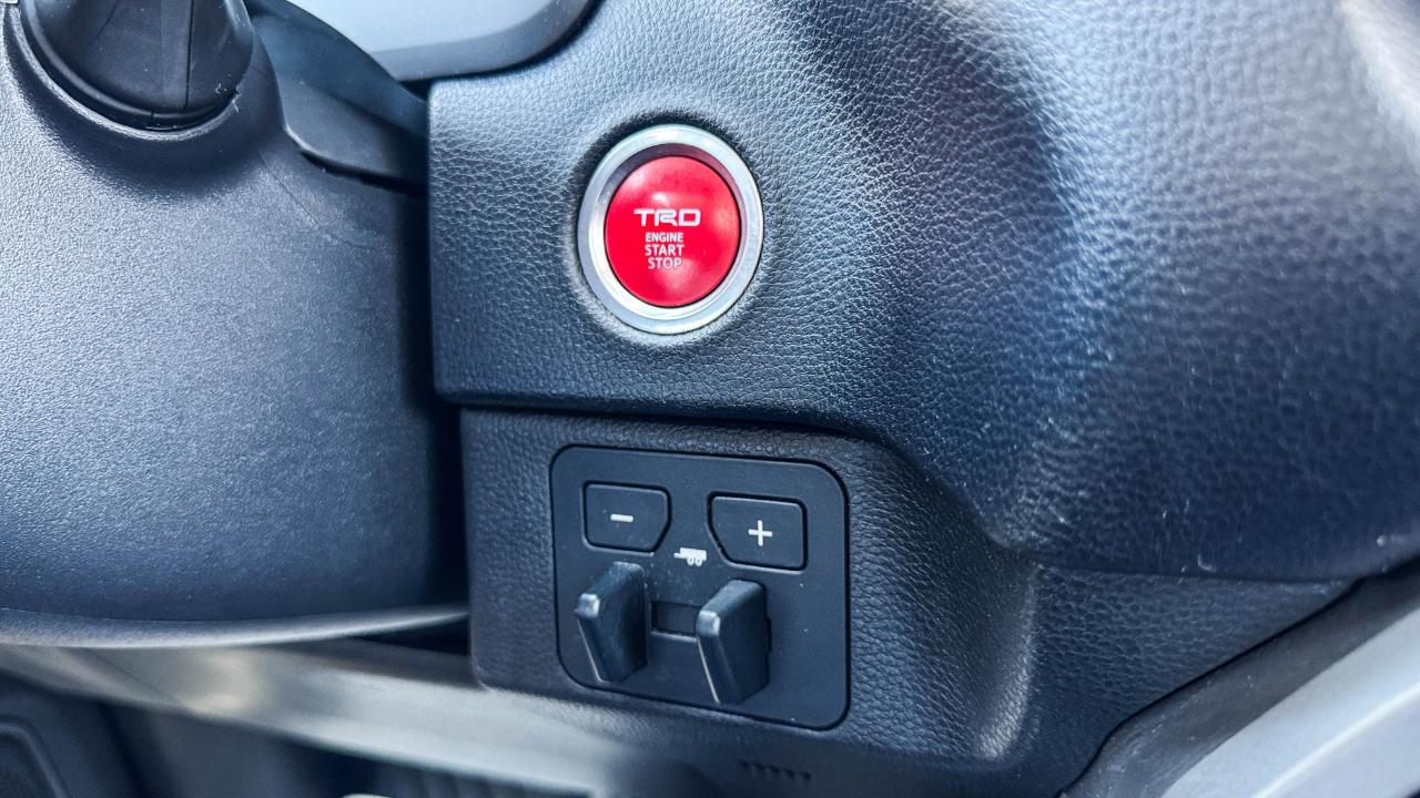 Toyota Tundra 4WD SR5 CrewMax 5.5' Bed (Natl) 2024