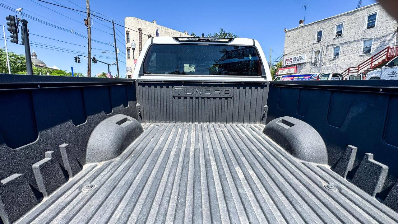 Toyota Tundra 4WD SR5 CrewMax 5.5' Bed (Natl) 2024