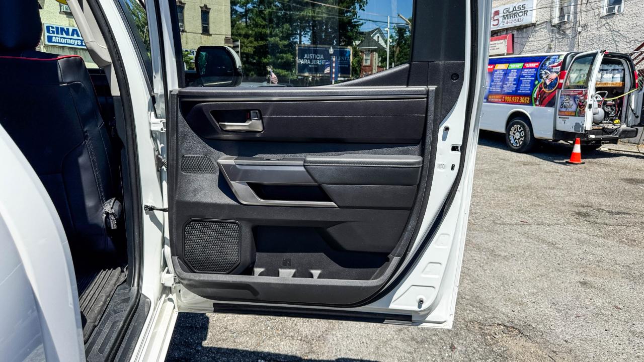 Toyota Tundra 4WD SR5 CrewMax 5.5' Bed (Natl) 2024