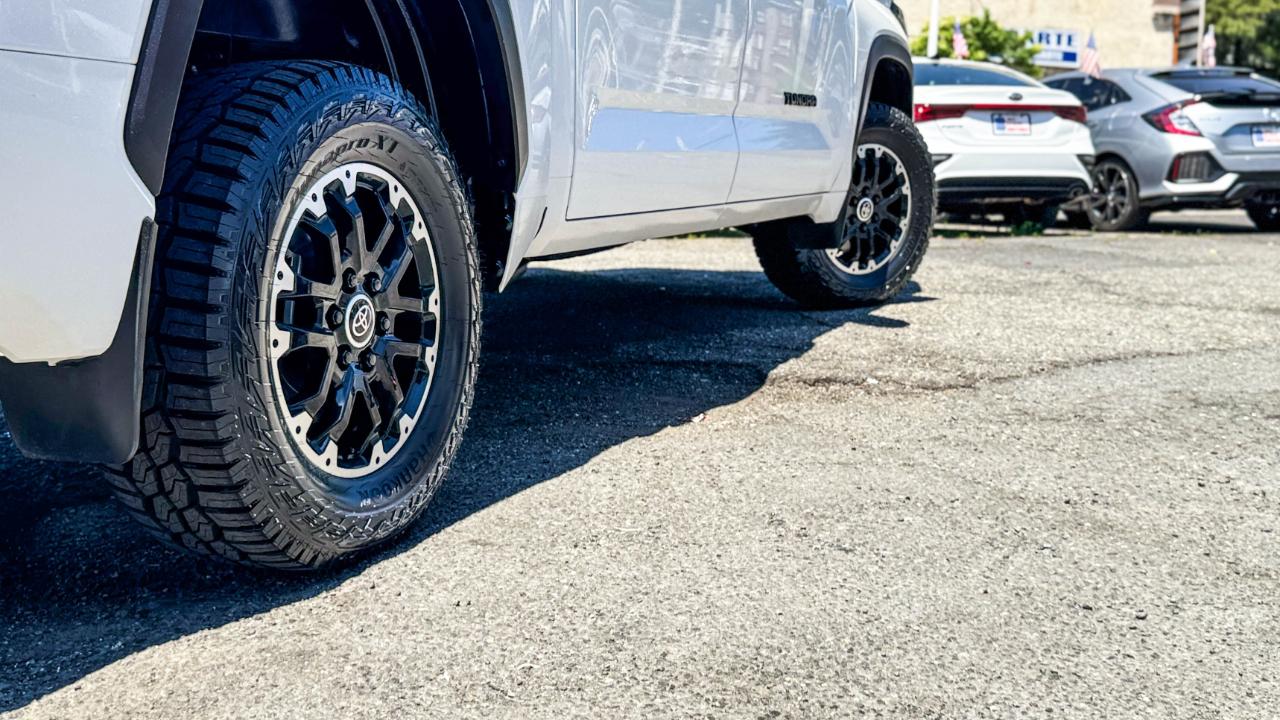 Toyota Tundra 4WD SR5 CrewMax 5.5' Bed (Natl) 2024