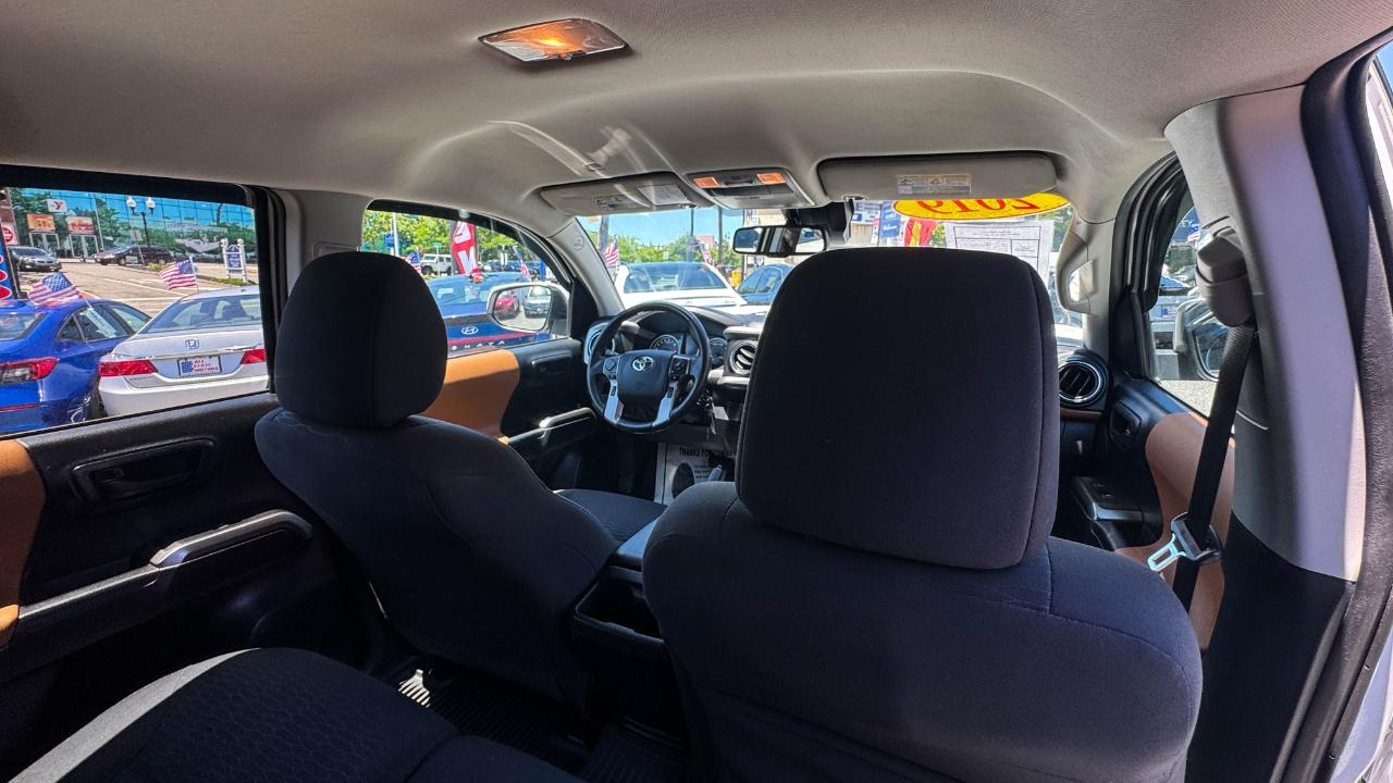 Toyota Tacoma 4WD SR5 Double Cab 5' Bed V6 AT (Natl) 2019