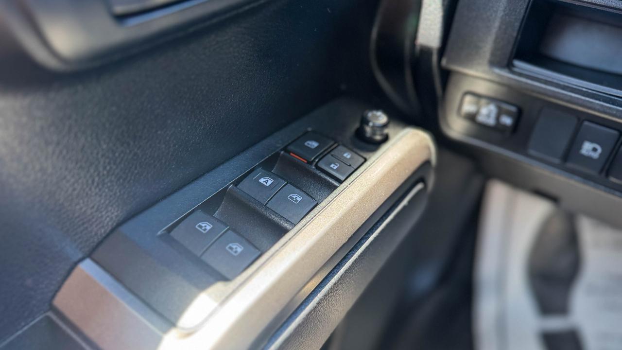 Toyota Tacoma 4WD SR5 Double Cab 5' Bed V6 AT (Natl) 2019