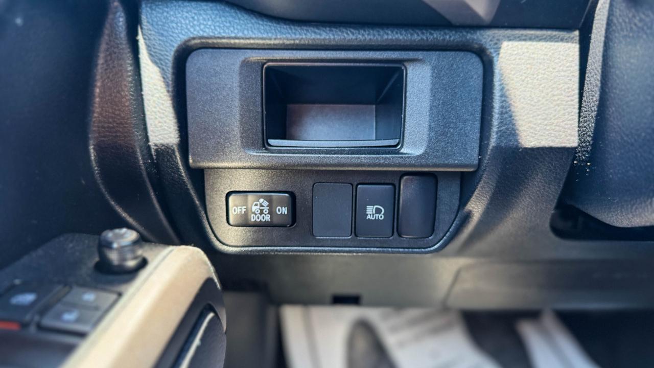 Toyota Tacoma 4WD SR5 Double Cab 5' Bed V6 AT (Natl) 2019